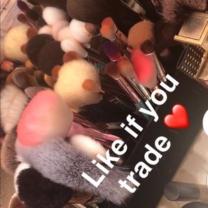 Like if you trade!! 😍😍😍